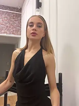 Snapshot of KiraMyers chatting on October 2025 05:08:01 AM KiraMyers online show from October 2025 05:08:01 AM