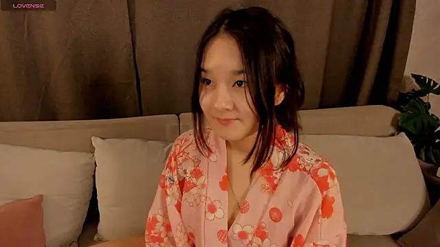 Maekko online show from March 2026 05:20:02 PM