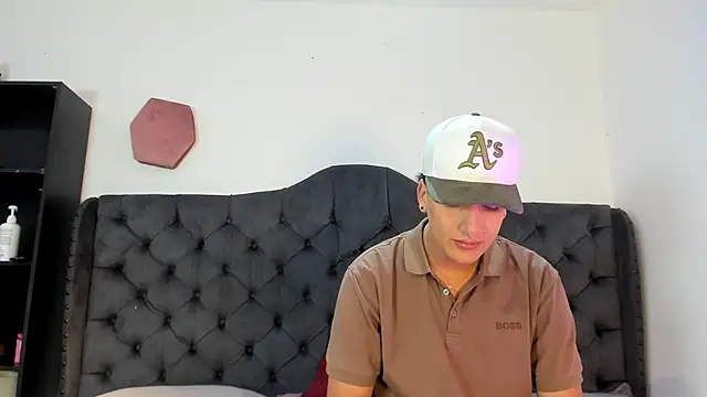 two milkyway online show from April 2026 10:43:01 PM