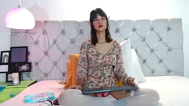 ravennocturne online show from January 2025 02:00:02 PM