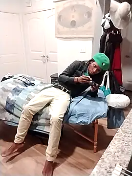 VelvetChocolate7 online show from October 2025 04:40:01 AM