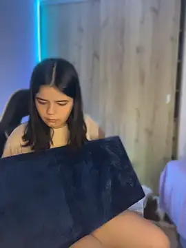 pretty angela1 online show from April 2026 04:13:02 AM