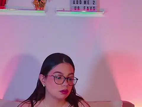 EmiF26 online show from April 2026 11:16:01 PM