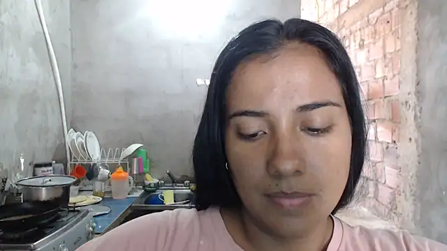 Snapshot of Coral0403 chatting on February 2025 06:26:02 PM Coral0403 online show from February 2025 06:26:02 PM