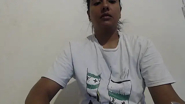 Snapshot of Coral0403 chatting on February 2025 03:51:02 PM Coral0403 online show from February 2025 03:51:02 PM