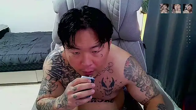 Snapshot of fxckwituno chatting on September 2025 04:02:02 AM fxckwituno online show from September 2025 04:02:02 AM