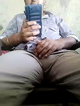 Snapshot of r379 chatting on November 2025 06:14:01 AM r379 online show from November 2025 06:14:01 AM