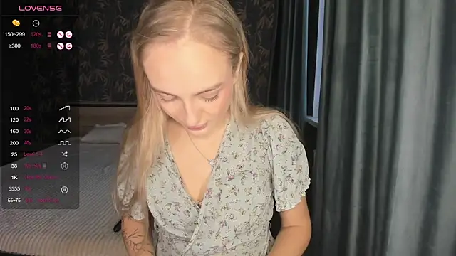 Snapshot of A_delina chatting on October 2025 02:25:02 PM A delina online show from October 2025 02:25:02 PM