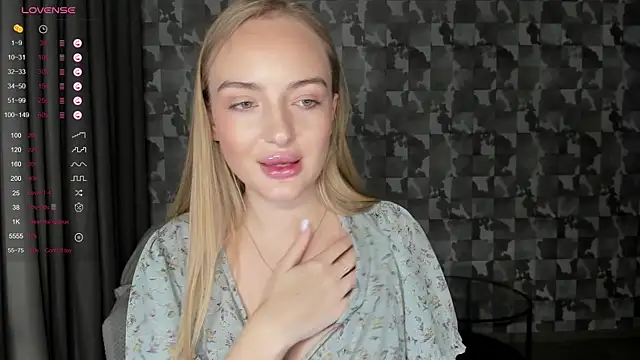 Snapshot of A_delina chatting on November 2025 02:07:02 PM A delina online show from November 2025 02:07:02 PM