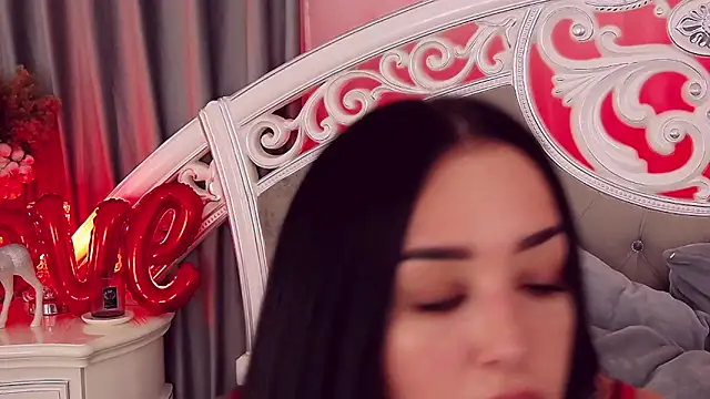 KimKhallifa online show from February 2025 05:24:02 AM