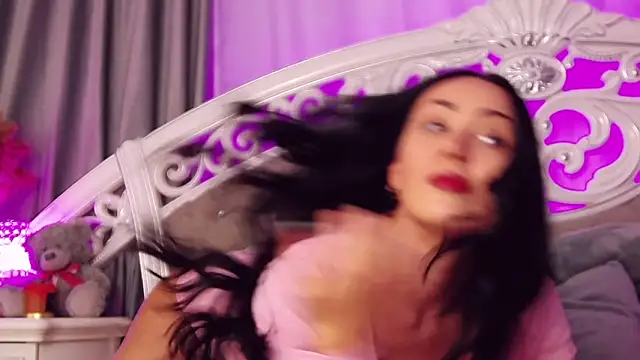 KimKhallifa online show from October 2025 04:54:01 AM