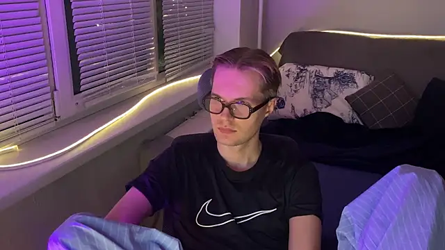 Leonnextdoor online show from January 2026 11:56:01 AM