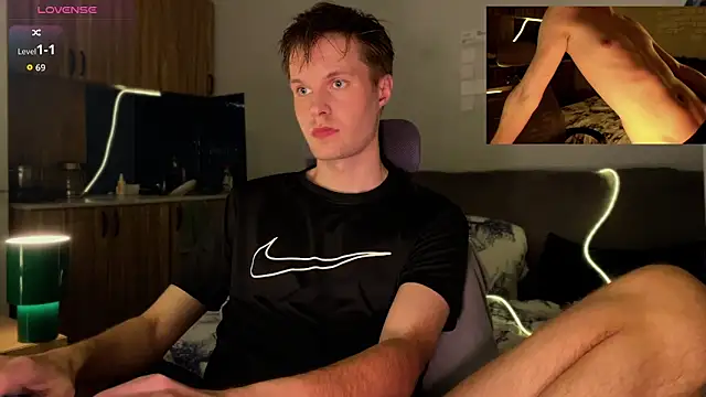 Leonnextdoor online show from April 2026 08:25:02 PM