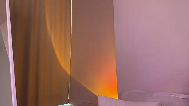 Carolyn Smith online show from February 2025 02:19:01 AM