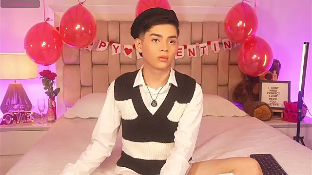 Maxi little online show from February 2026 08:27:01 PM