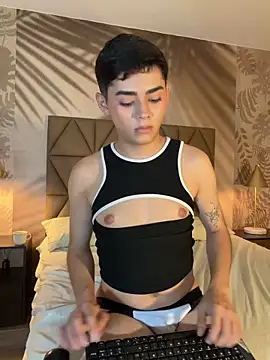 Maxi little online show from June 2026 12:32:02 AM