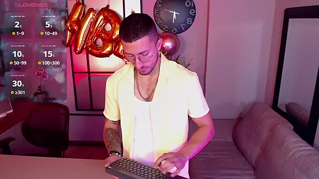 Snapshot of Nathan_rivers chatting on January 2025 11:32:02 AM Nathan rivers online show from January 2025 11:32:02 AM