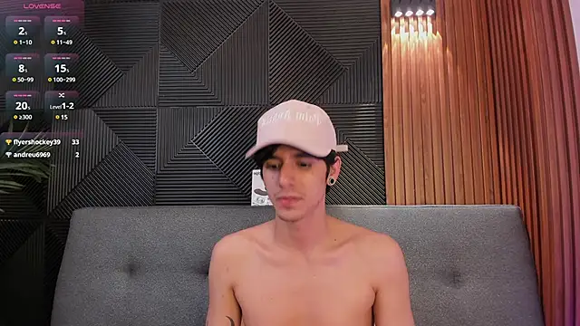 Snapshot of saul_novak chatting on January 2025 01:11:01 AM saul novak online show from January 2025 01:11:01 AM