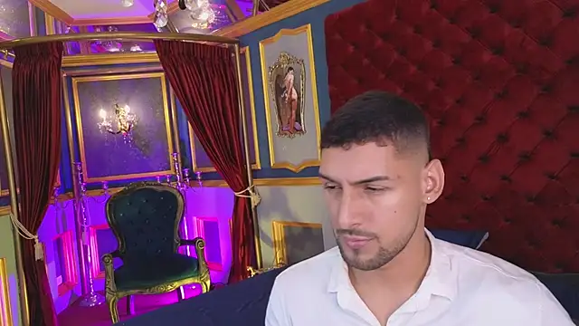 Snapshot of MarcoVitto chatting on October 2025 07:43:01 PM MarcoVitto online show from October 2025 07:43:01 PM