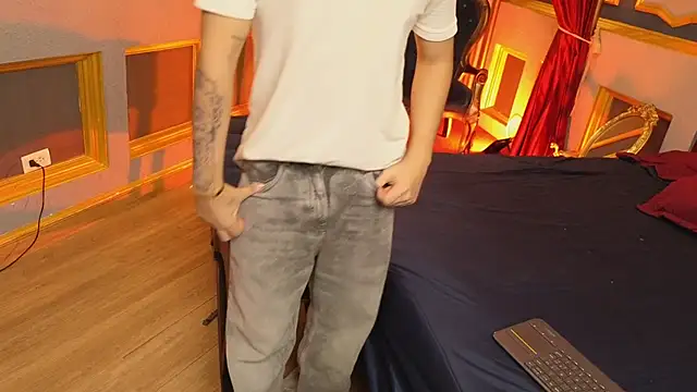 Snapshot of MarcoVitto chatting on November 2025 07:57:02 PM MarcoVitto online show from November 2025 07:57:02 PM