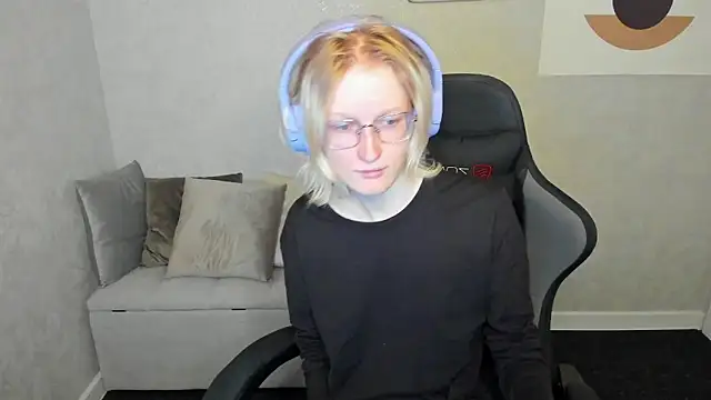 ElizabethHarpper online show from September 2025 01:09:01 AM