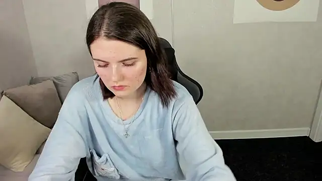 CharlotteMitchell online show from January 2025 02:02:02 PM