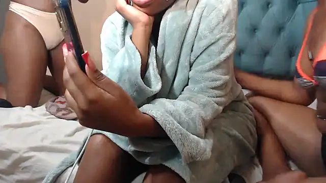 Snapshot of NiceCandyxx chatting on March 2025 10:28:02 PM NiceCandyxx online show from March 2025 10:28:02 PM