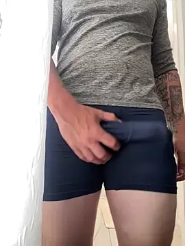 tcadle1824 online show from April 2026 07:17:02 PM