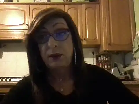 Snapshot of Tiabet chatting on March 2025 09:56:02 PM Tiabet online show from March 2025 09:56:02 PM