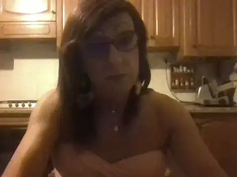 Snapshot of Tiabet chatting on September 2025 08:19:01 PM Tiabet online show from September 2025 08:19:01 PM