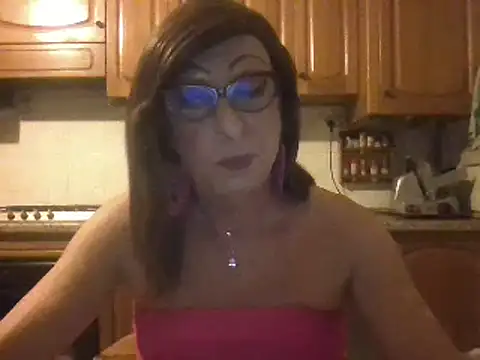 Snapshot of Tiabet chatting on October 2025 07:58:01 PM Tiabet online show from October 2025 07:58:01 PM