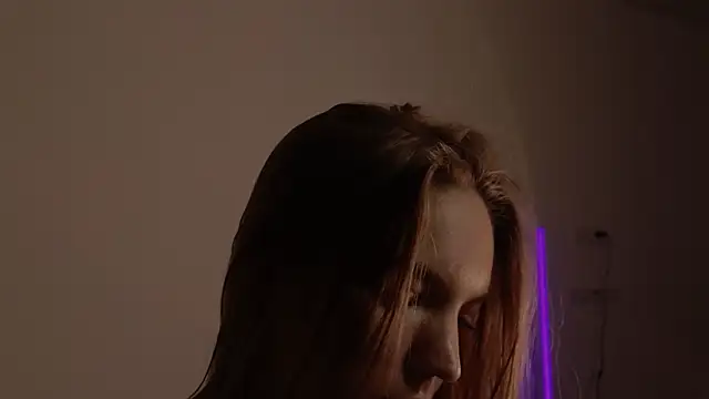 alittlestarrr online show from December 2024 12:54:01 AM