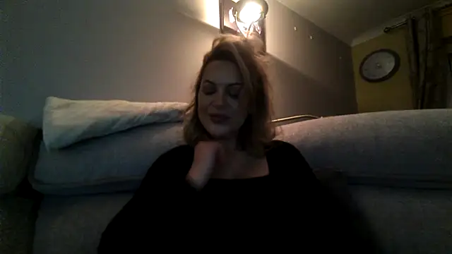 Gigi-Honey online show from October 2025 07:27:01 PM