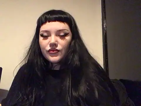 Gothicsiren online show from December 2024 02:17:01 AM