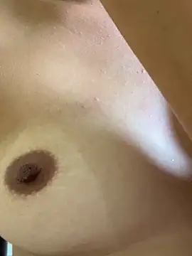 millenamoreninha online show from April 2026 12:36:02 PM