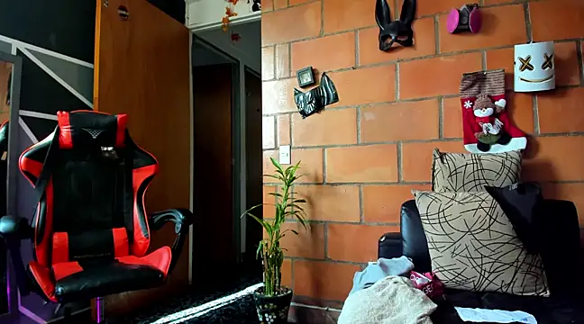 Adam Valenciia online show from January 2025 08:13:01 PM