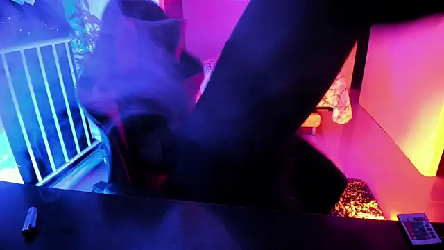 Adam Valenciia online show from October 2025 04:32:01 AM