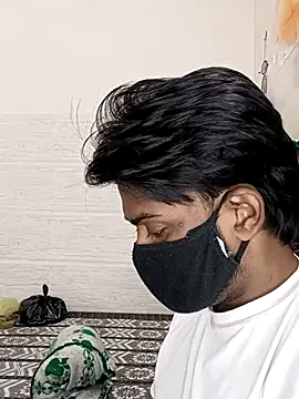 Snapshot of Best-Couple chatting on February 2025 05:44:02 AM Best-Couple online show from February 2025 05:44:02 AM