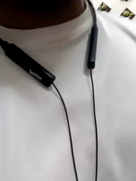 Snapshot of Best-Couple chatting on March 2025 01:10:02 PM Best-Couple online show from March 2025 01:10:02 PM