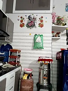 Snapshot of Best-Couple chatting on September 2025 04:13:02 AM Best-Couple online show from September 2025 04:13:02 AM