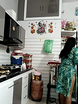 Snapshot of Best-Couple chatting on October 2025 02:42:02 AM Best-Couple online show from October 2025 02:42:02 AM