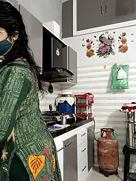 Snapshot of Best-Couple chatting on October 2025 03:15:01 AM Best-Couple online show from October 2025 03:15:01 AM