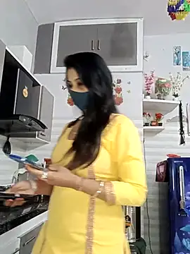 Snapshot of Best-Couple chatting on November 2025 03:06:02 AM Best-Couple online show from November 2025 03:06:02 AM