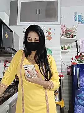 Snapshot of Best-Couple chatting on May 2026 03:37:02 AM Best-Couple online show from May 2026 03:37:02 AM