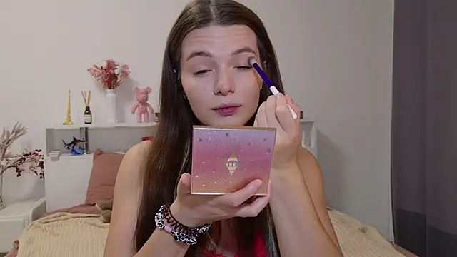 Nellie Medina online show from October 2025 09:22:01 PM