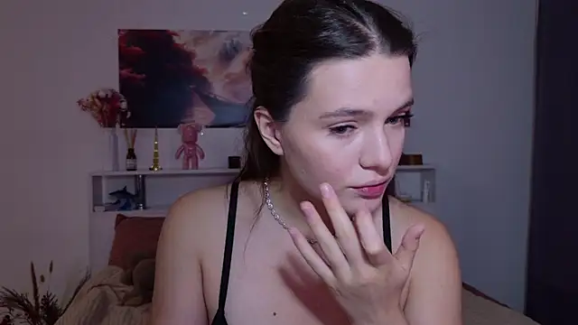 Nellie Medina online show from October 2025 08:52:02 PM