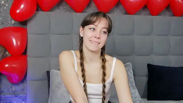 TheEmma online show from February 2025 07:06:01 PM