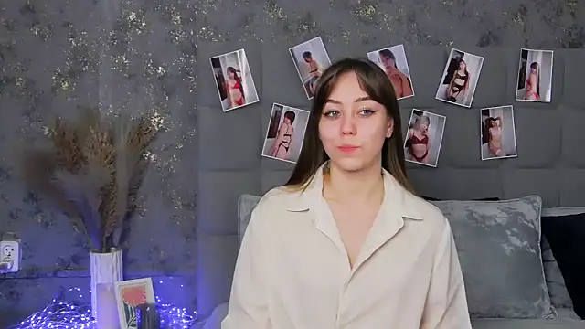 TheEmma online show from March 2025 04:07:02 PM