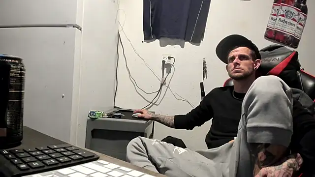 JamesMichael88 online show from February 2025 04:53:01 PM