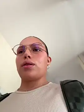 Anaruso online show from January 2025 04:46:01 PM